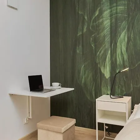 Apartment New Studio Teczowa With Free Garage By Renters Wroclaw